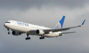 United Flight UA967 diverted safely at Louisville International Airport